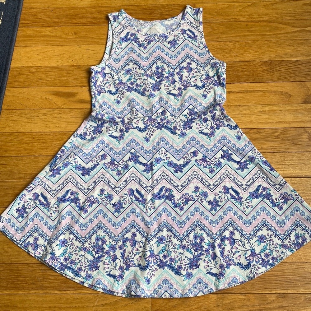 Girls size 7/8 HUGE LOT - 17 pieces!! Great condition!!
